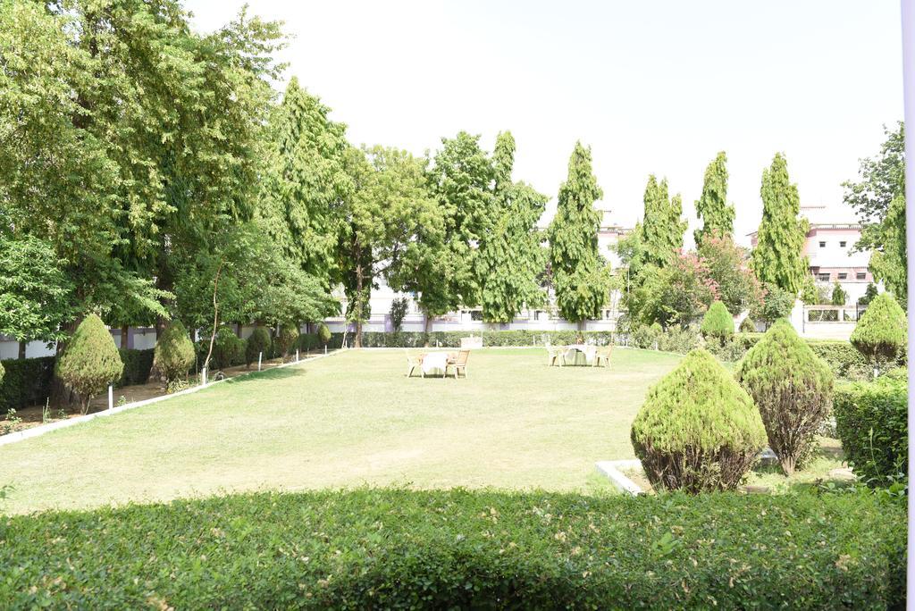 Hotel Lumbini International Bodh Gaya Exterior foto
