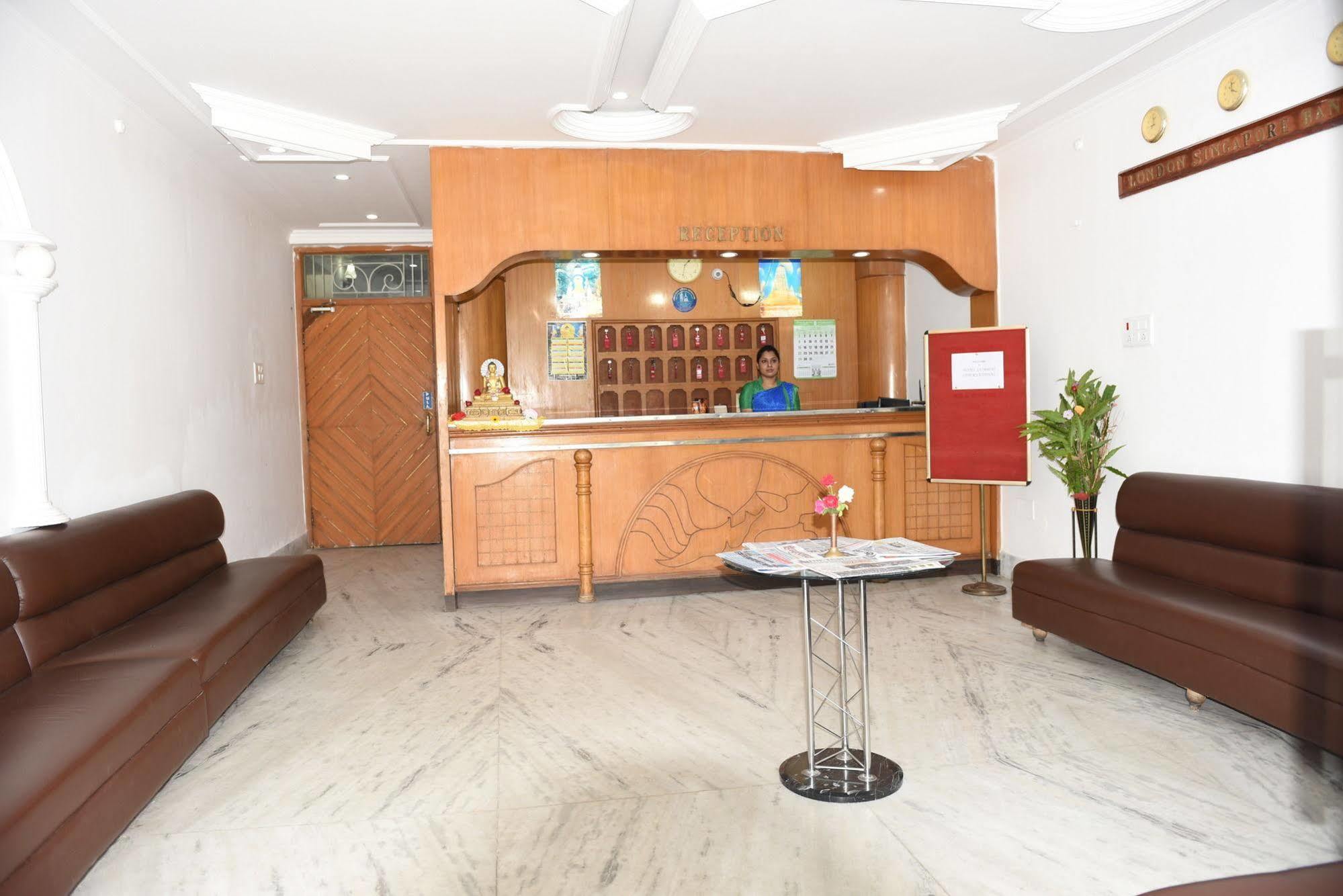 Hotel Lumbini International Bodh Gaya Exterior foto